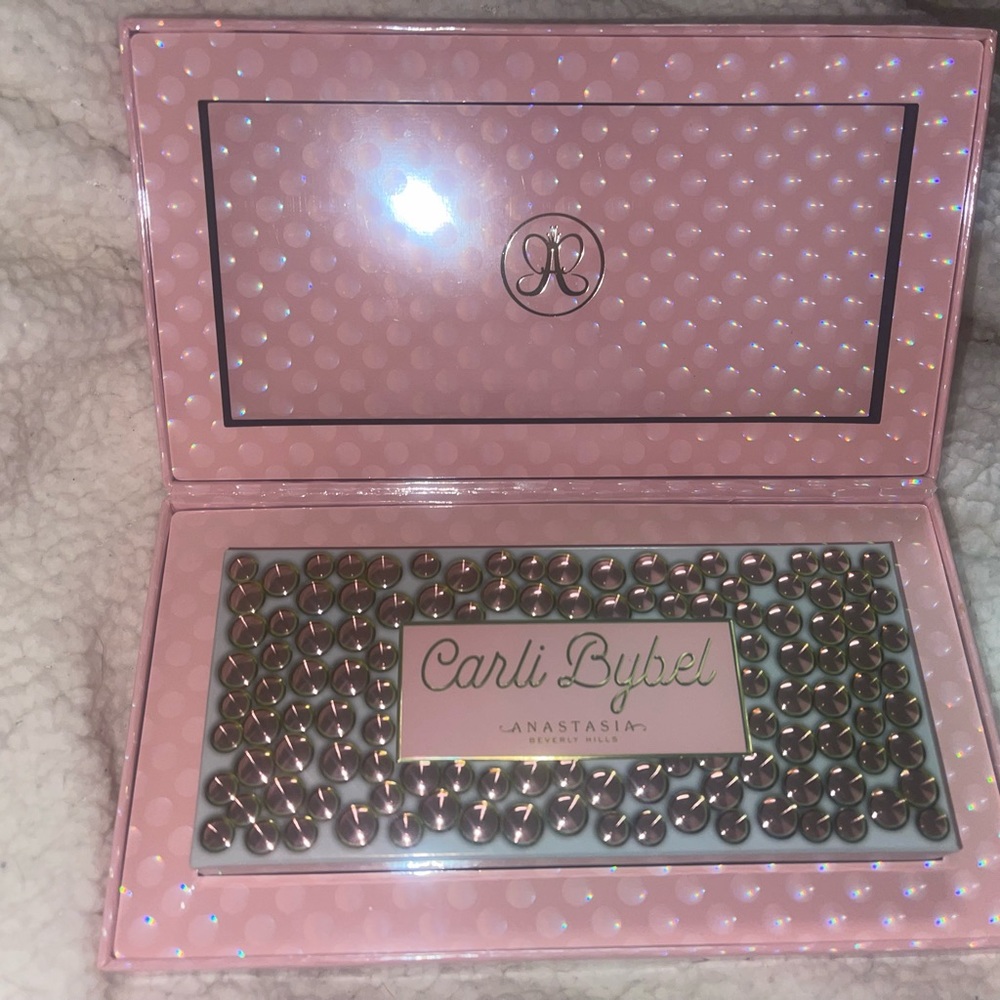 Anastasia Beverly Hills ABH Carli Byble eyeshadow palette